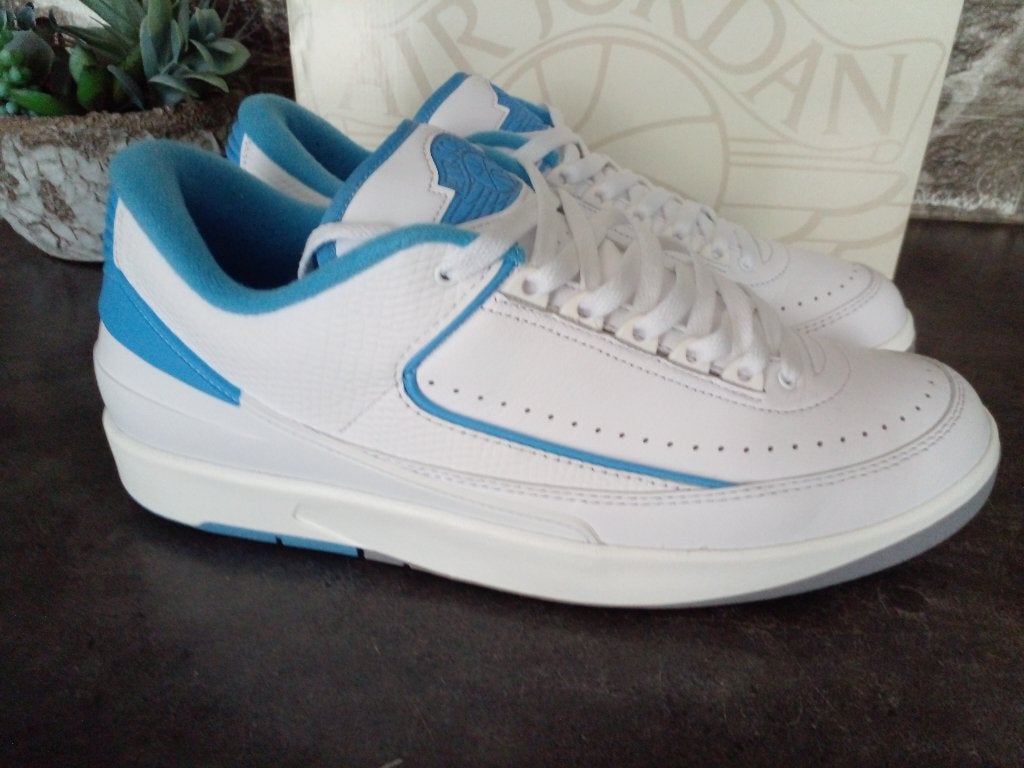 Jordan 2 Retro Low UNC maat 46 ., Blauw, Air Jordan, Ophalen of Verzenden, Sneakers of Gympen
