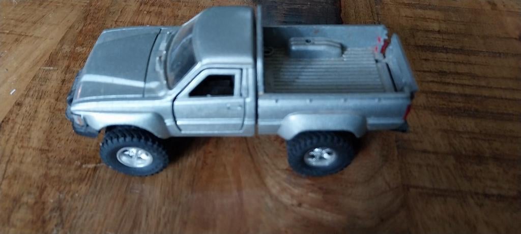 Yonezawa Toyota schaal 1/40 - Zilveren Pick-up Truck, Ophalen of Verzenden, Gebruikt, Bus of Vrachtwagen