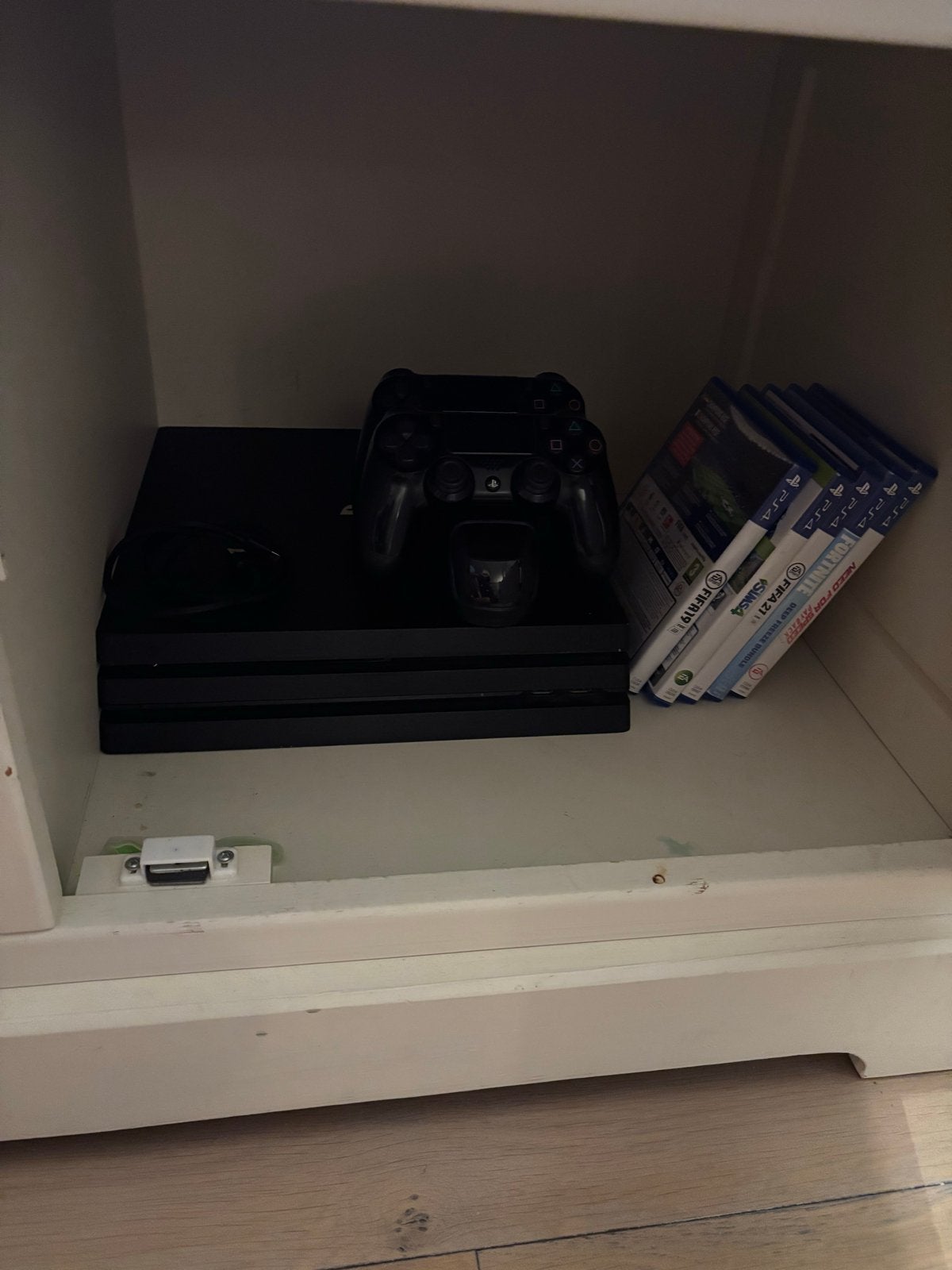 PlayStation 4 Pro met 2 controllers en games, Spelcomputers en Games, Met games, Met 2 controllers, Ophalen of Verzenden, Zo goed als nieuw