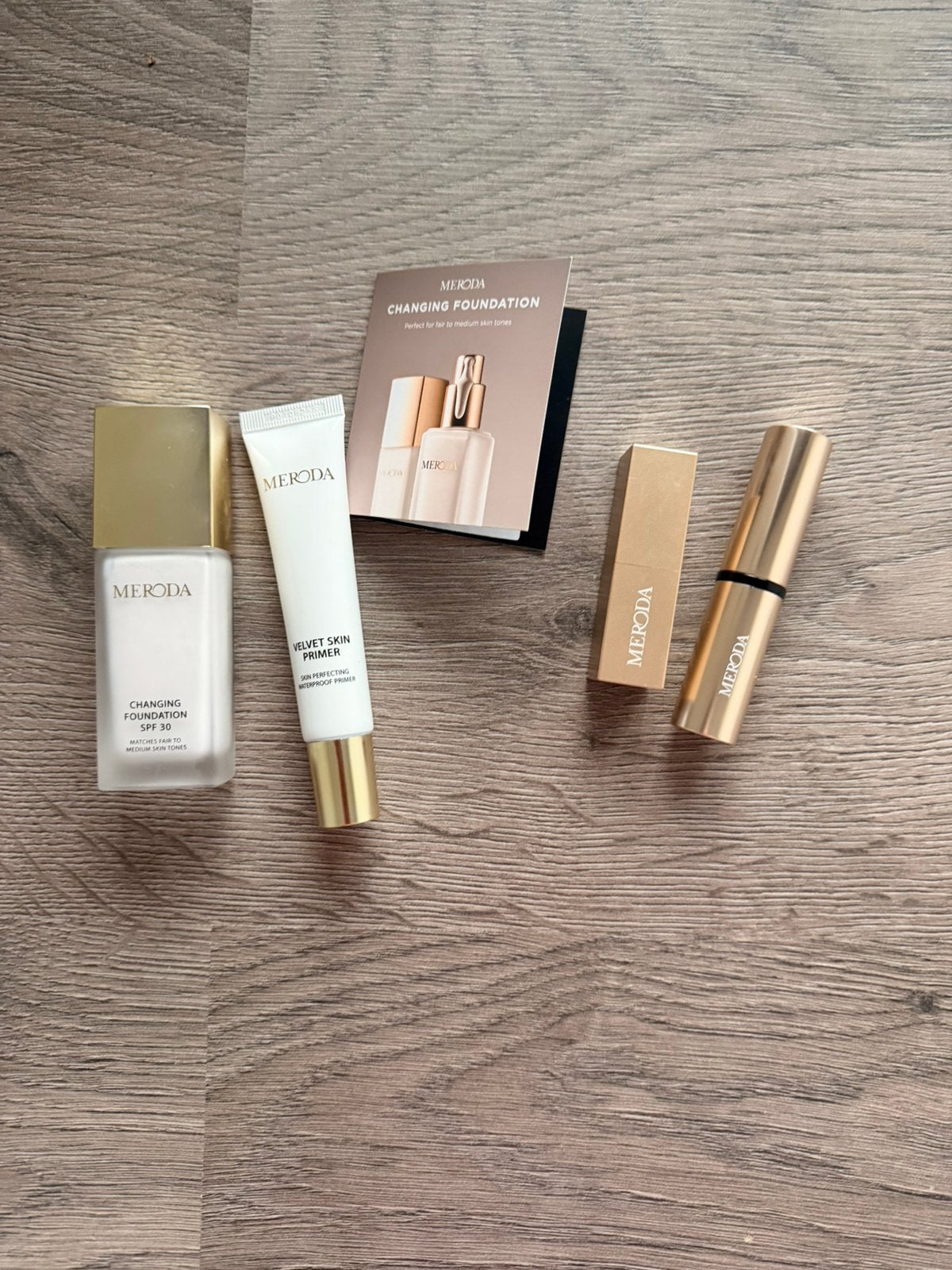 Makeup van Meroda, Sieraden, Tassen en Uiterlijk, Uiterlijk | Cosmetica en Make-up, Overige kleuren, Gehele gezicht, Ophalen of Verzenden