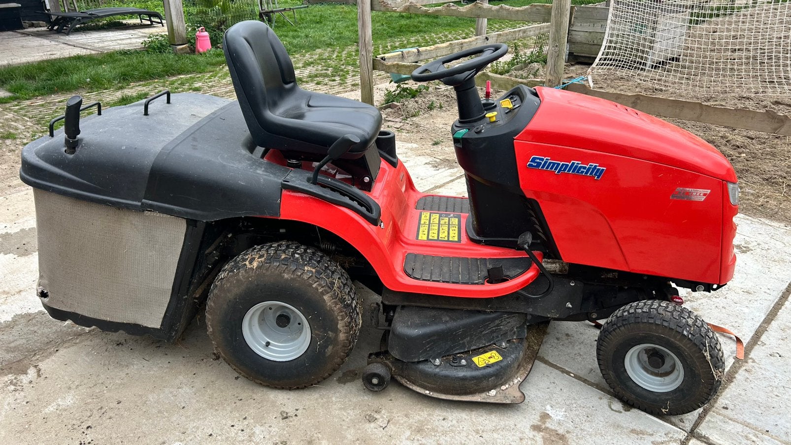 Simplicity zitmaaier (deffecte motor), Ophalen, Gebruikt, Opvangbak