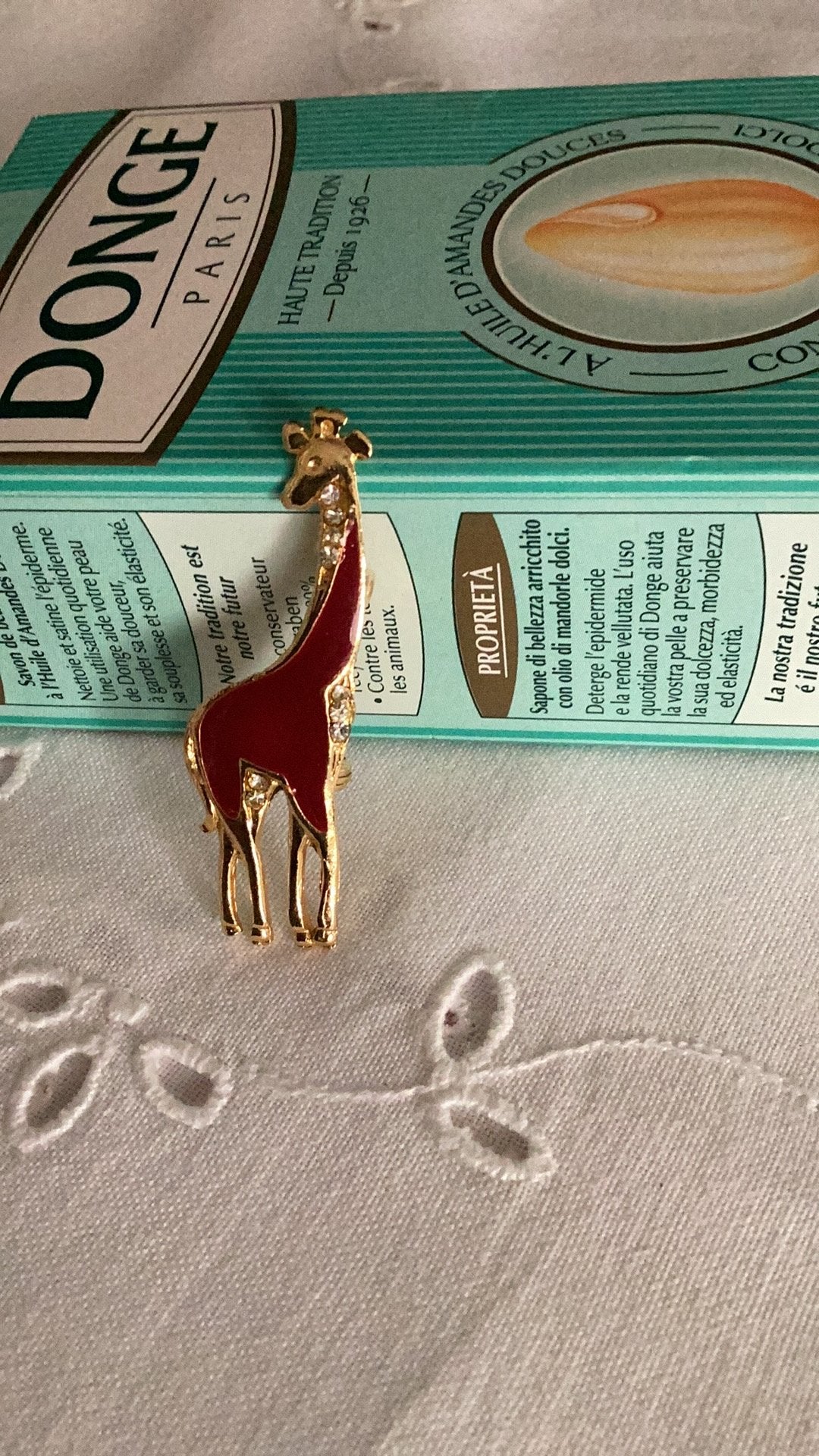Monet broche, Sieraden, Tassen en Uiterlijk, Verzenden, Zo goed als nieuw, Overige materialen