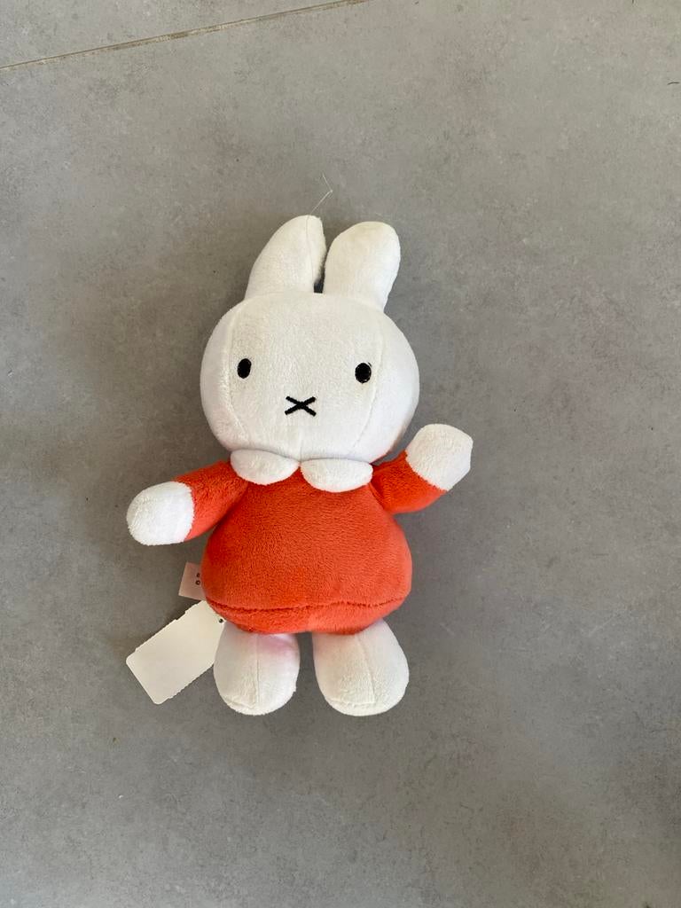 Nijntje knuffel met oranje jurk - Zo goed als nieuw, Overige merken, Konijn, Nijntje, Ophalen of Verzenden