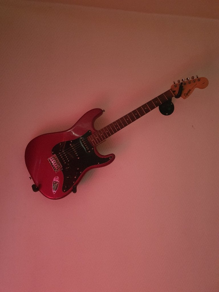 Squier (by Fender) Affinity Stratocaster, Muziek en Instrumenten, Ophalen, Zo goed als nieuw, Solid body, Fender
