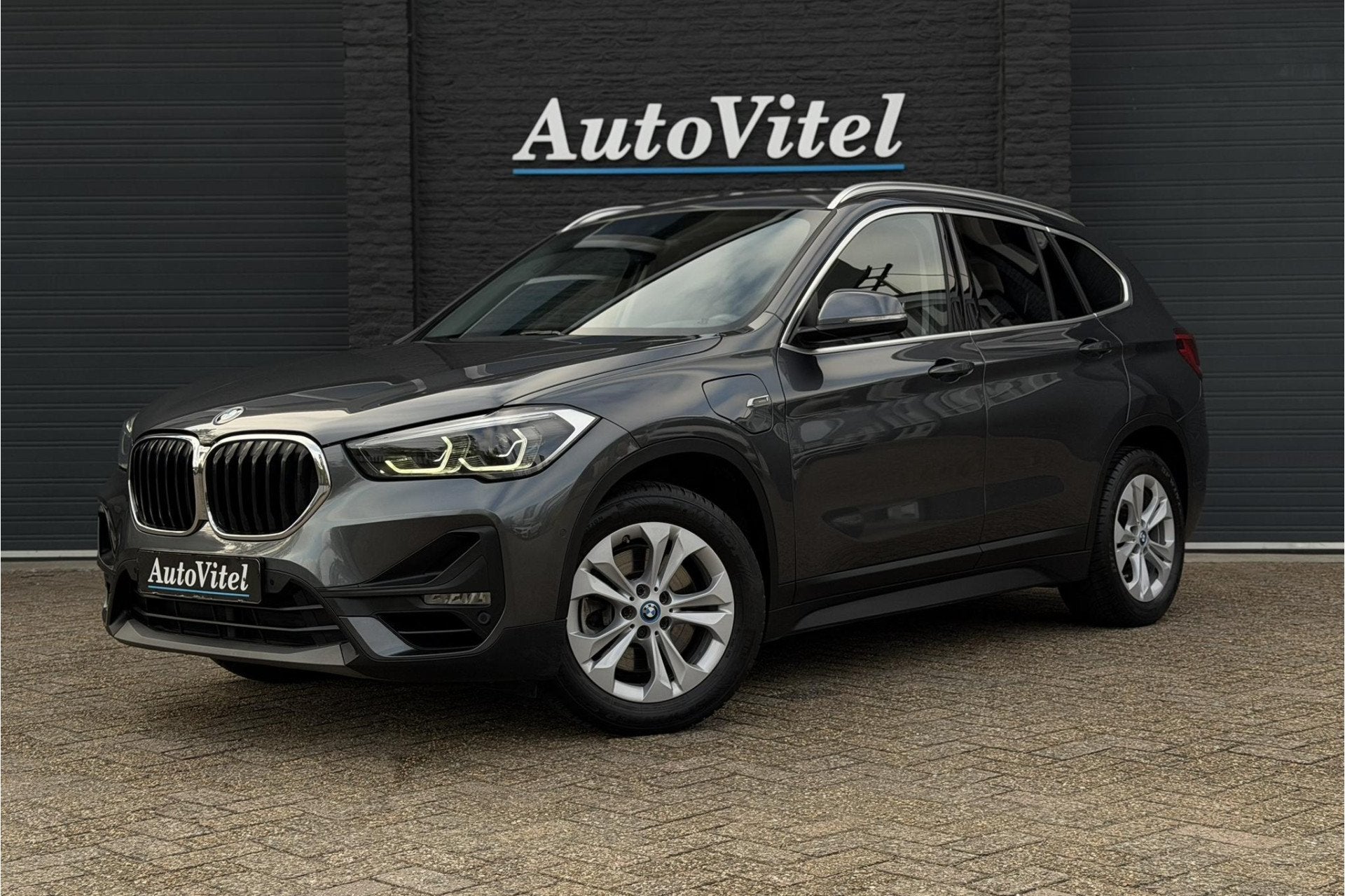 BMW X1 xDrive25e | Elektrische Klep | PDC V + A | LED | Appl, Auto's, Stof, Gebruikt, 95 pk, Start-stop-systeem