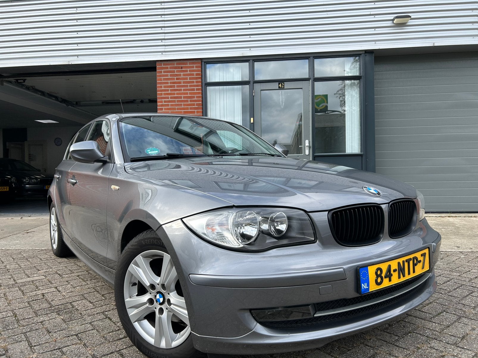Slechts 117.335km&NAP BMW 1-Serie 2.0 116I 5Drs 2010 Grijs, Auto's, 1-Serie, Achterwielaandrijving, 1995 cc, 4 cilinders