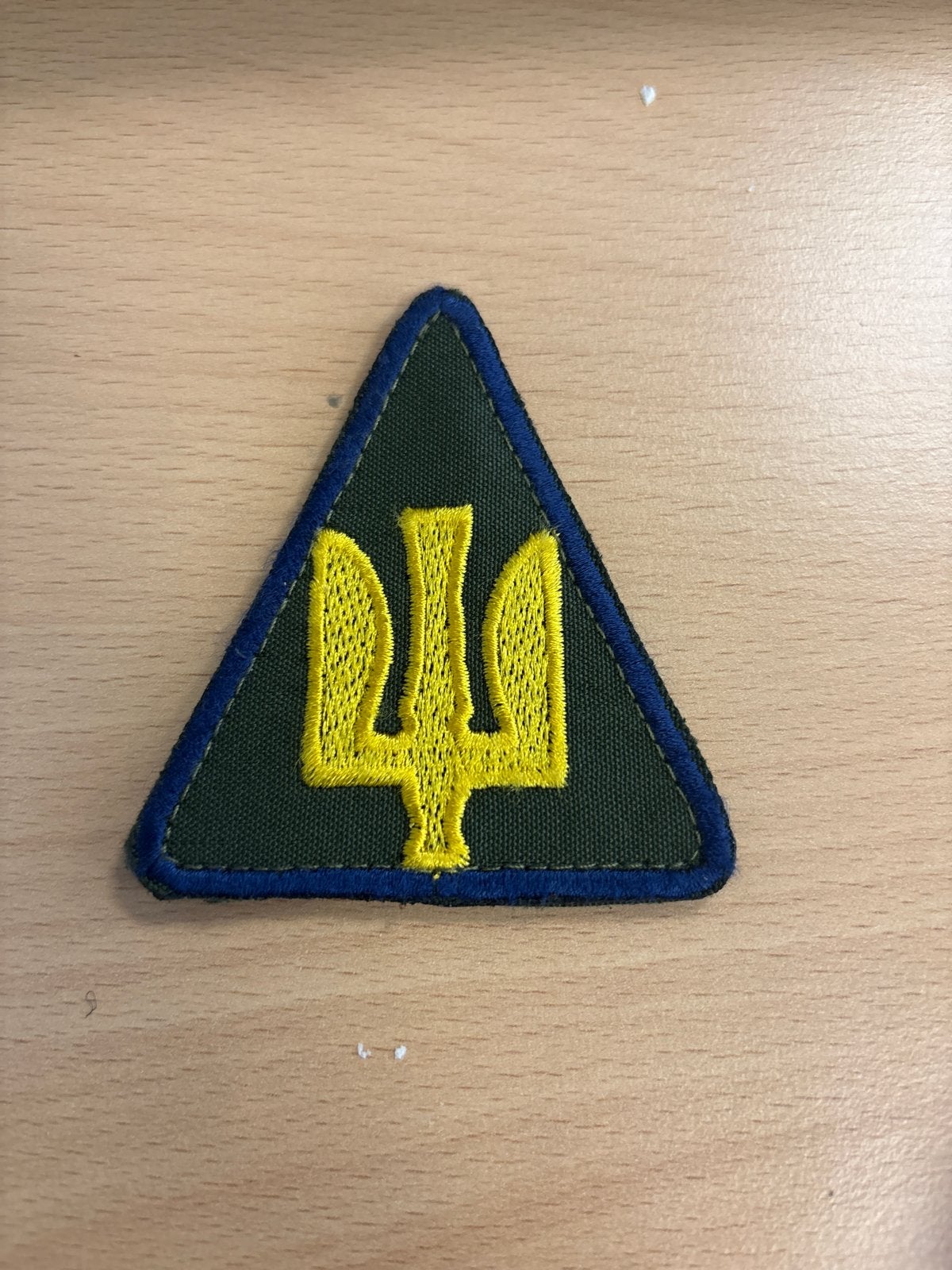 Oekraïense Trident Patch - Geborduurd Embleem, Ophalen of Verzenden, Nieuw, Overige typen
