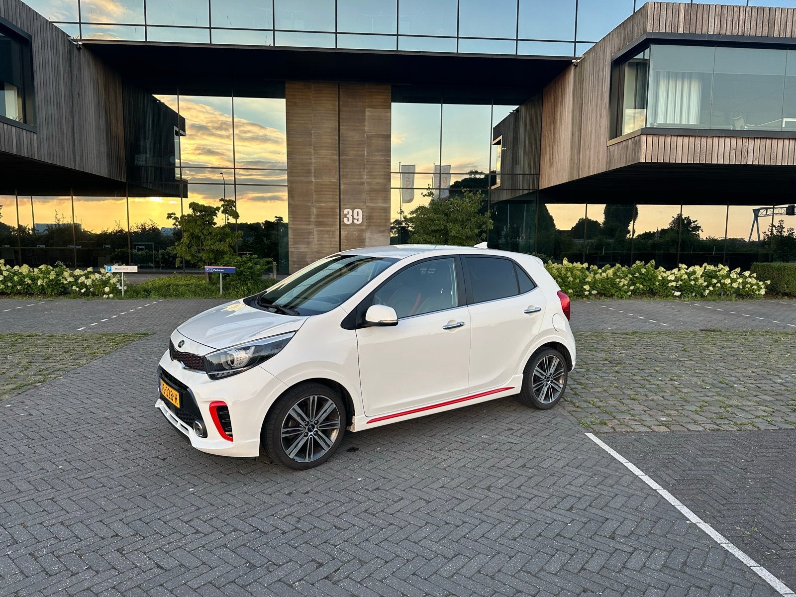 Kia Picanto 1.0 T-gdi 99 PK 5D 2019 Wit, Auto's, Kia, Particulier, Picanto, ABS, Achteruitrijcamera, Airbags, Airconditioning