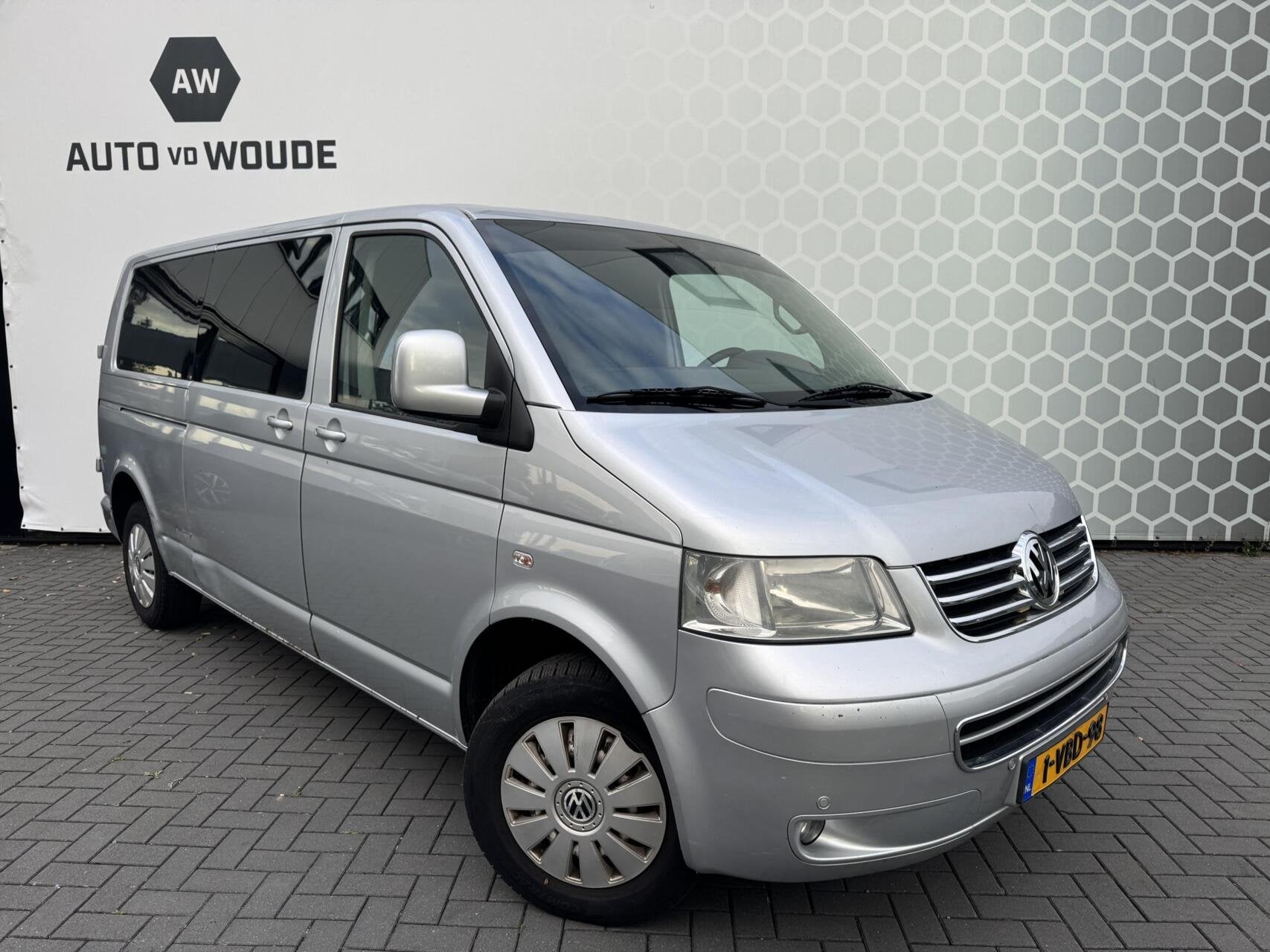 Volkswagen Transporter 2.5 TDI L2H1 Enkele cabine Automaat, Auto's, Automaat, Gebruikt, Zwart, Volkswagen