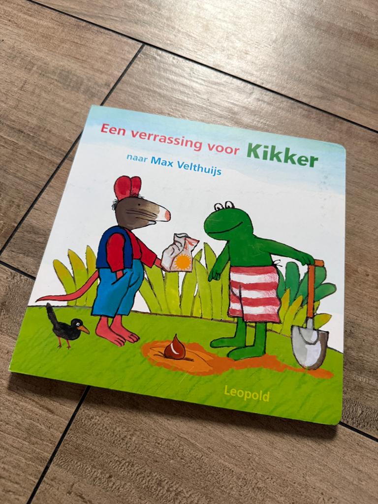 Een verrassing voor Kikker - Max Velthuijs, Fictie algemeen, Jongen of Meisje, Ophalen of Verzenden, Zo goed als nieuw