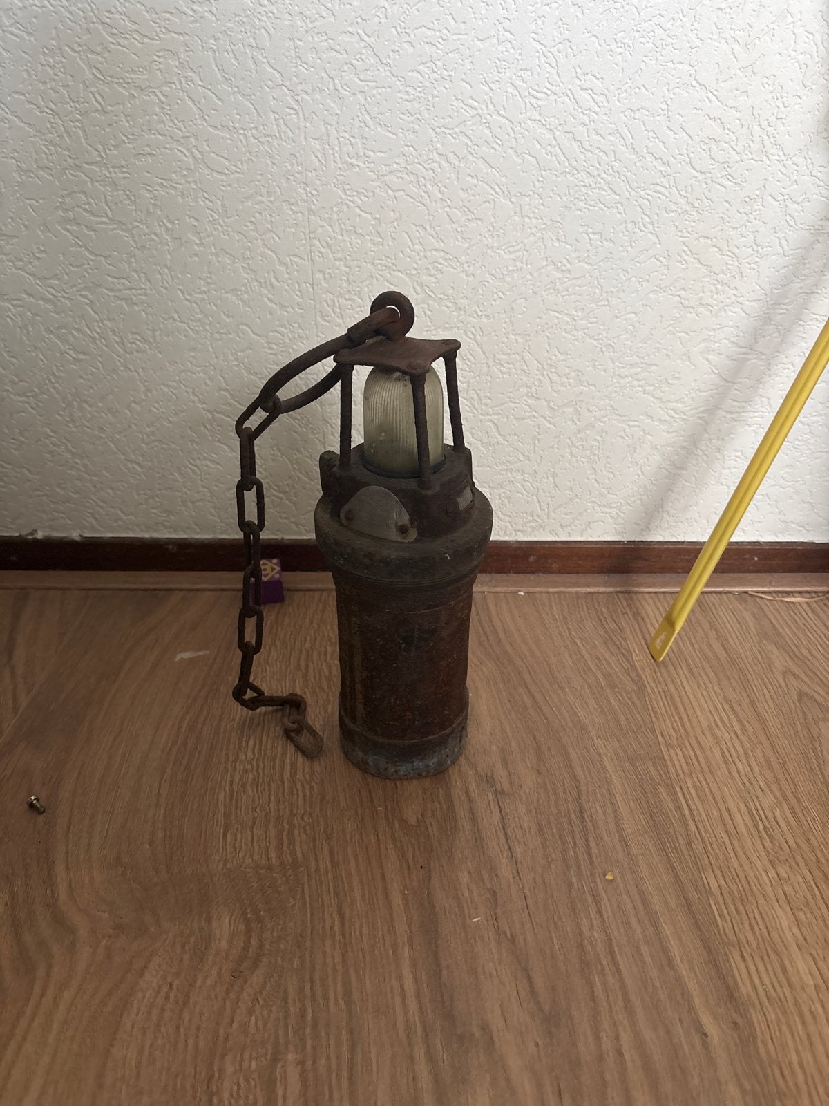 Antieke mijnlamp / scheepslamp - roestig metaal, Antiek en Kunst, Ophalen
