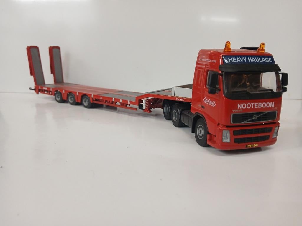 Nooteboom, Volvo FH12 dieplader comby., Ophalen of Verzenden, Zo goed als nieuw, Bus of Vrachtwagen, Lion Toys
