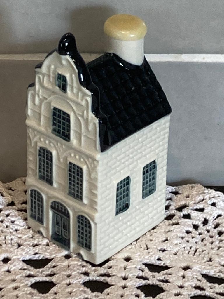 KLM huisje nummer 21 (240526s), Ophalen of Verzenden, Zo goed als nieuw
