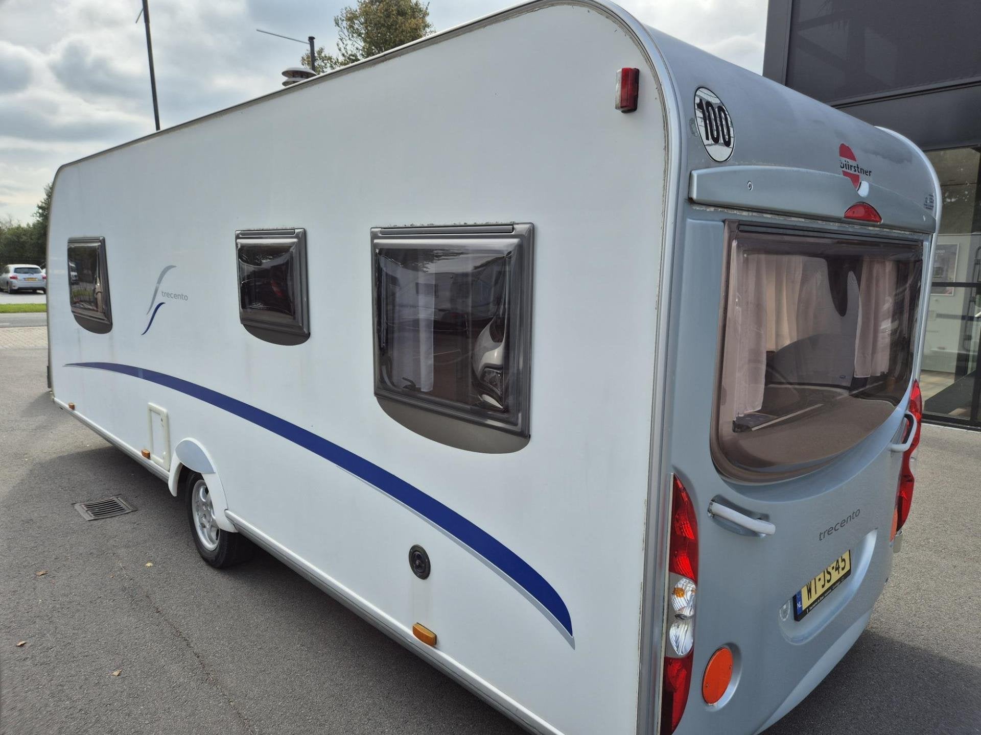 Buerstner 525 TS Belcanto Queens bed kleine voortent, BUERSTNER, Rondzit, Bedrijf, Verkoop@caravan-aanhanger.nl