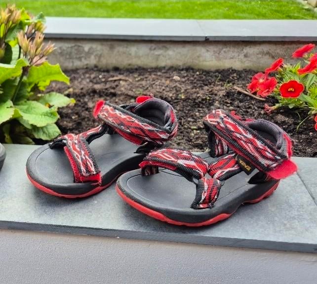 Teva sandalen in nette staat, voetbed 13.5 cm, Gebruikt, Jongen of Meisje, Schoenen, Teva