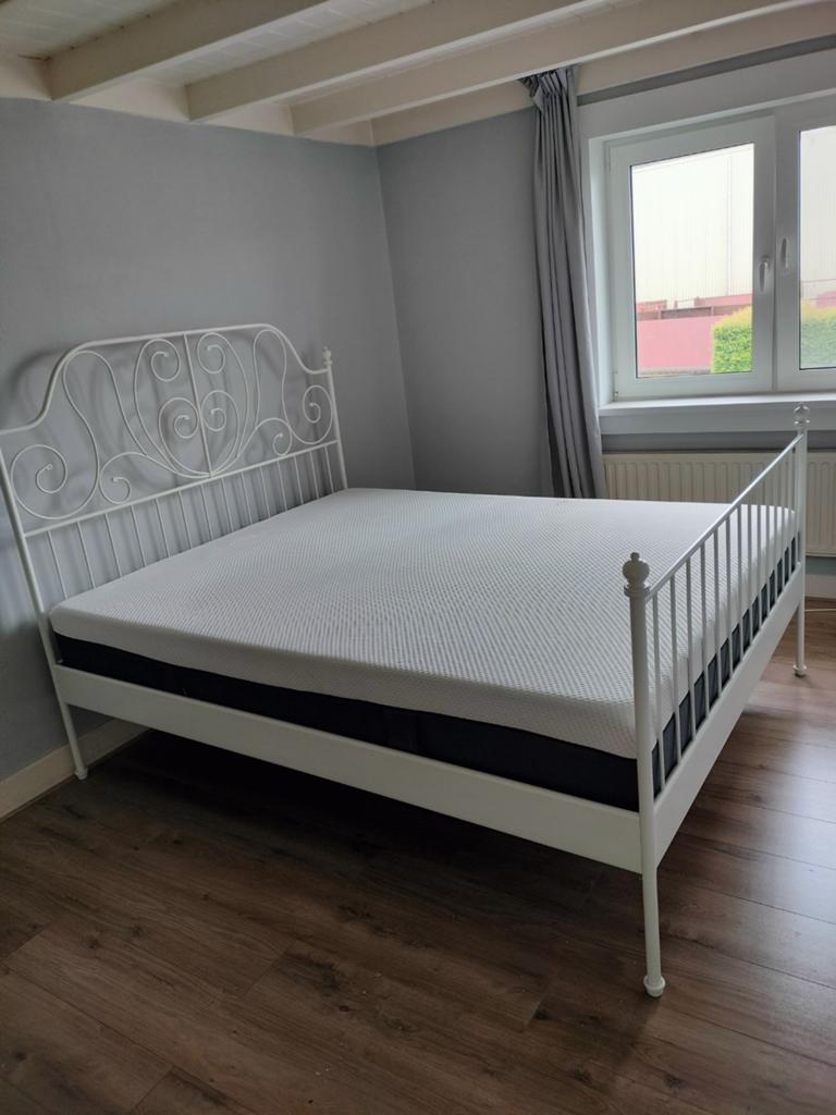 Wit metalen tweepersoonsbed met Emma matras, Ophalen, Wit, Tweepersoons, Zo goed als nieuw