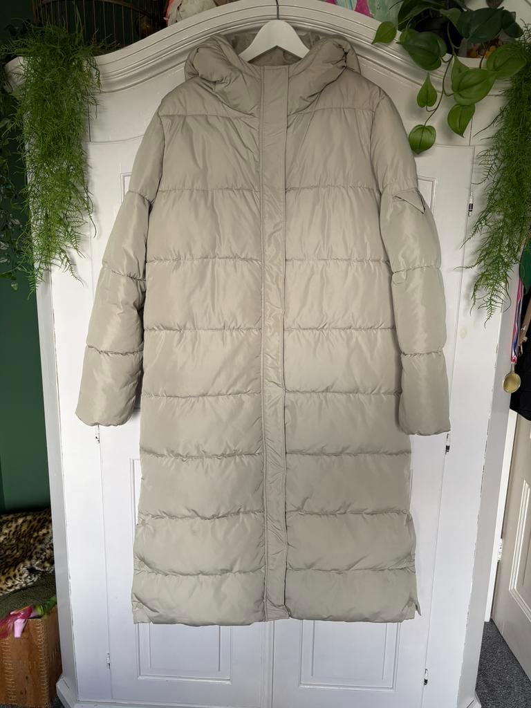 Supermooie NA-KD Puffer Jas!!!, Ophalen of Verzenden, Zo goed als nieuw, Maat 42/44 (L), Beige