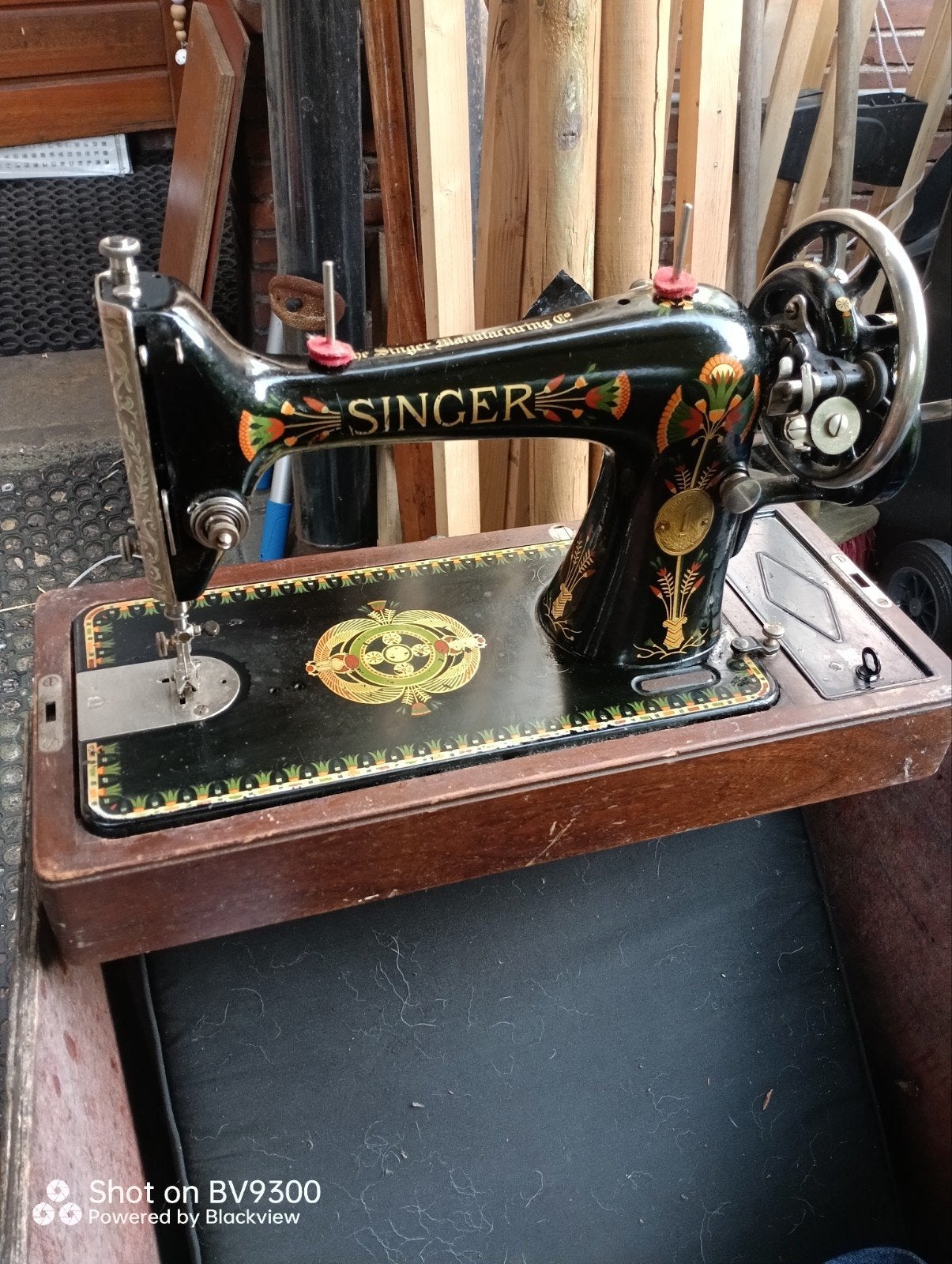 Singer 66 Handnaaimachine met Houten Koffer uit 1925, Ophalen