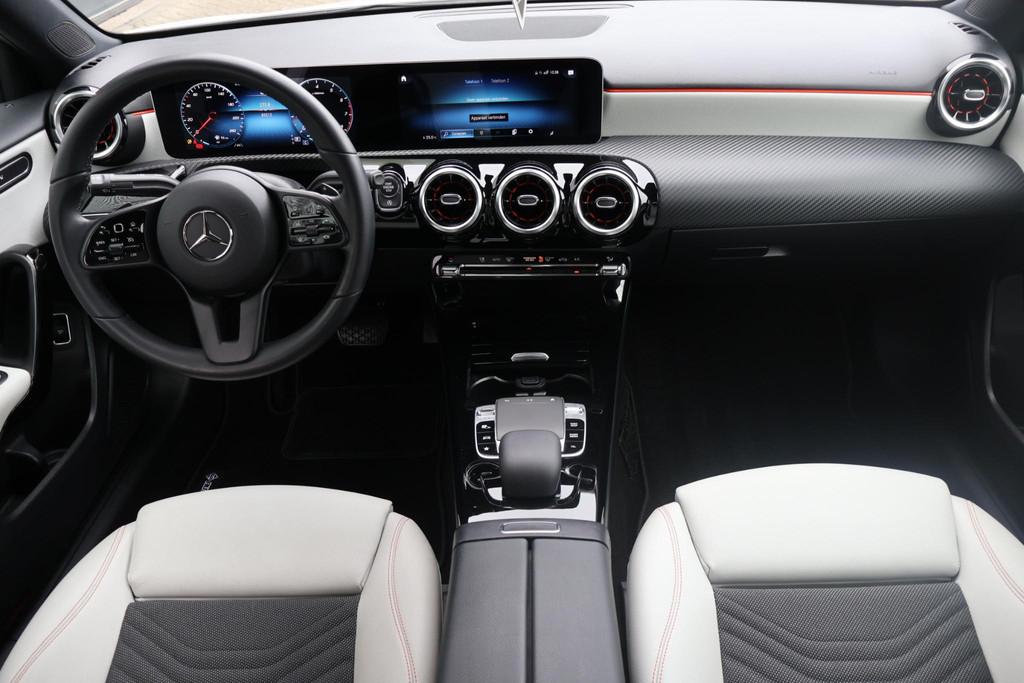 Mercedes-Benz A-klasse 200 Business Solution 1e Eigenaar | V, Stof, Gebruikt, Euro 6, 4 cilinders