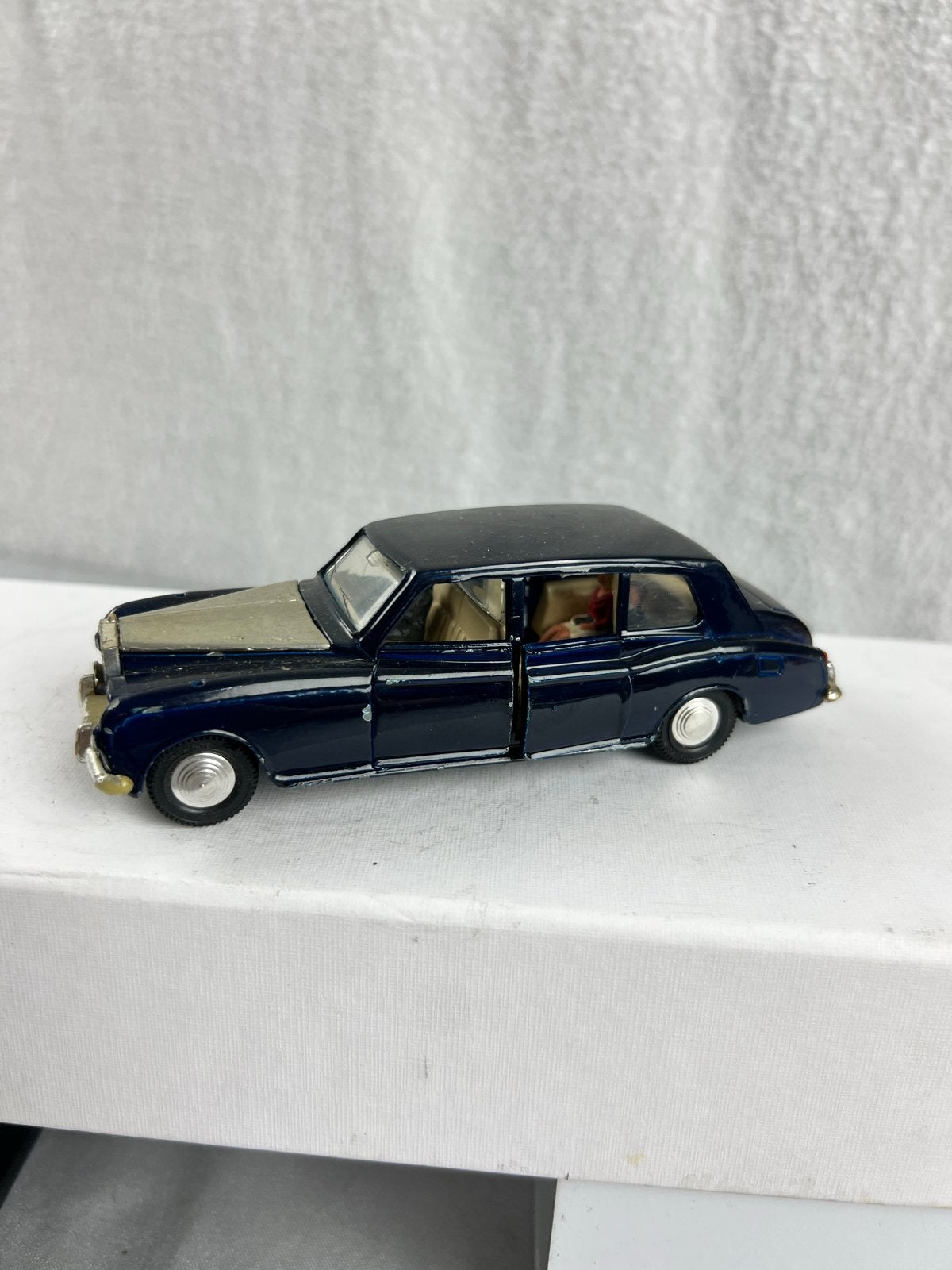 Dinky Toys Rolls Royce Phantom V - Vintage Speelgoedauto, Ophalen of Verzenden, Gebruikt, Auto