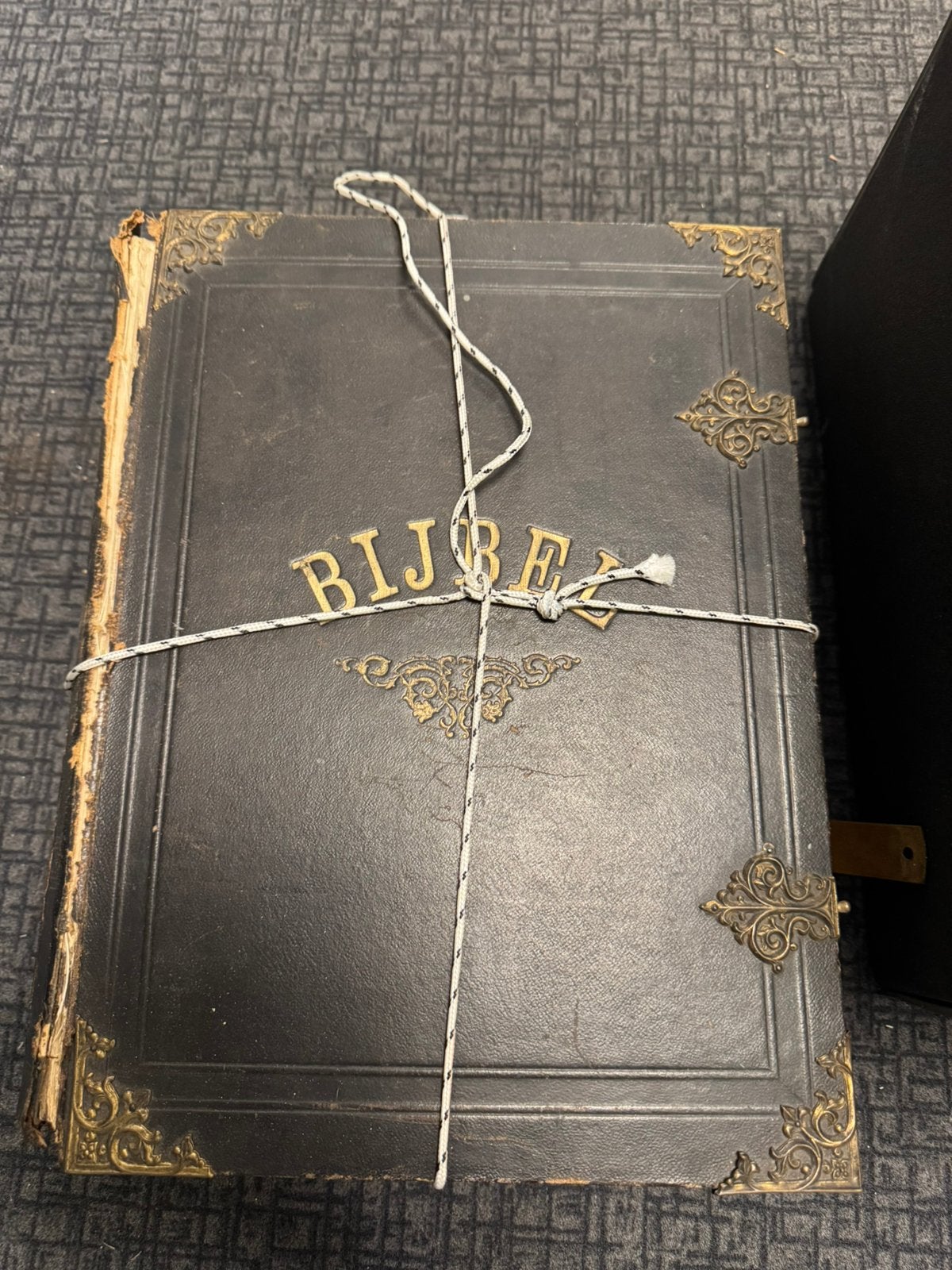 Oude bijbel, Antiek en Kunst, Antiek | Boeken en Bijbels, Ophalen of Verzenden