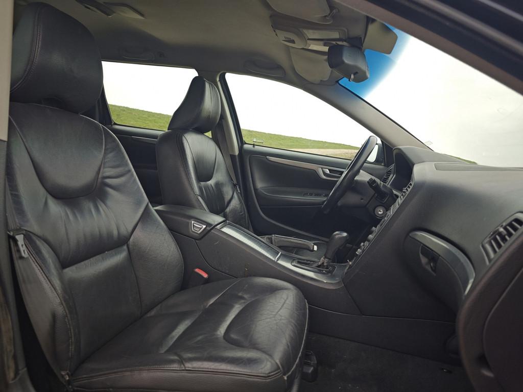 Volvo V70 2.4 CNG Momentum (bj 2006, automaat), Auto's, 1566 kg, Overige kleuren, CNG (Aardgas), 2435 cc