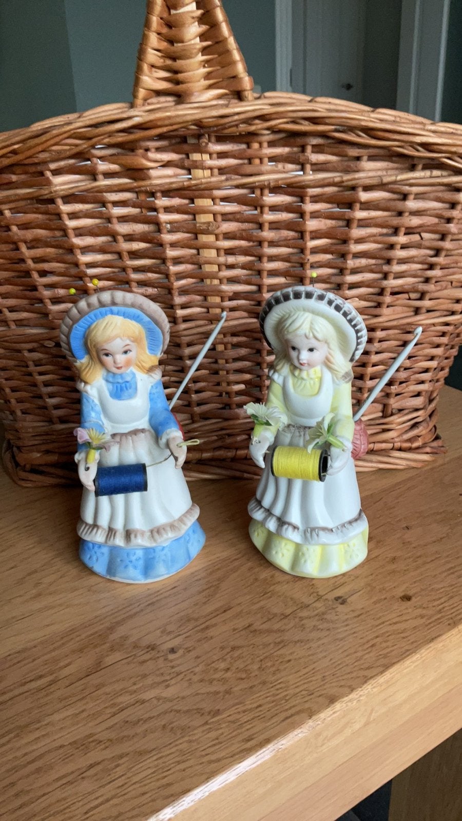Twee leuke vintage speldenkussens, Hobby en Vrije tijd, Ophalen of Verzenden, Zo goed als nieuw, Overige typen