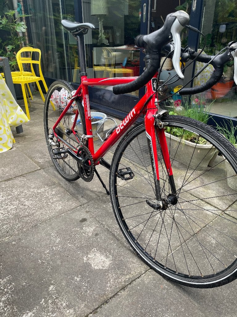 Rode B'twin Triban Racefiets Carbon fork en Aluminium frame., 10 tot 15 versnellingen, Aluminium, Zo goed als nieuw, 53 tot 57 cm
