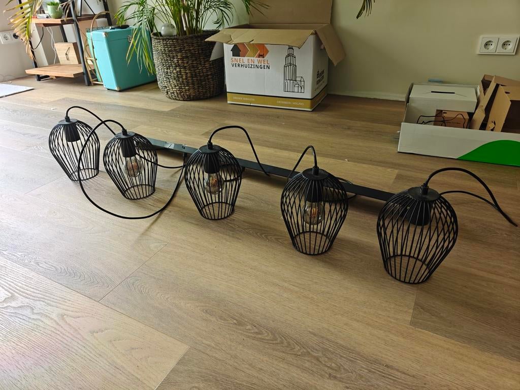 Zwarte hanglamp met 5 kooikappen voor boven eettafel, Huis en Inrichting, Lampen | Hanglampen, Gebruikt, Ophalen of Verzenden