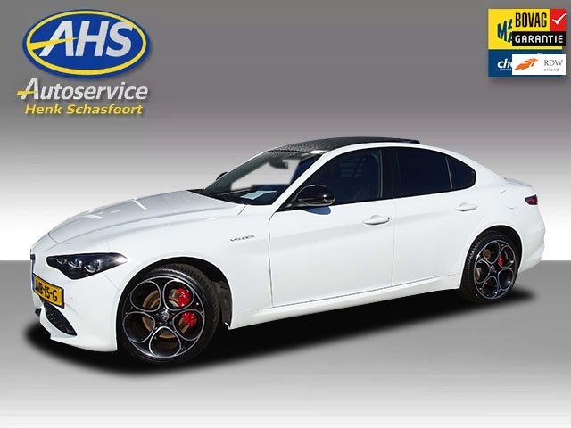Alfa Romeo GIULIA 2.0 T GME AWD Veloce 280PK, panoramadak!, Auto's, Wit, Leder, Bedrijf, Vierwielaandrijving