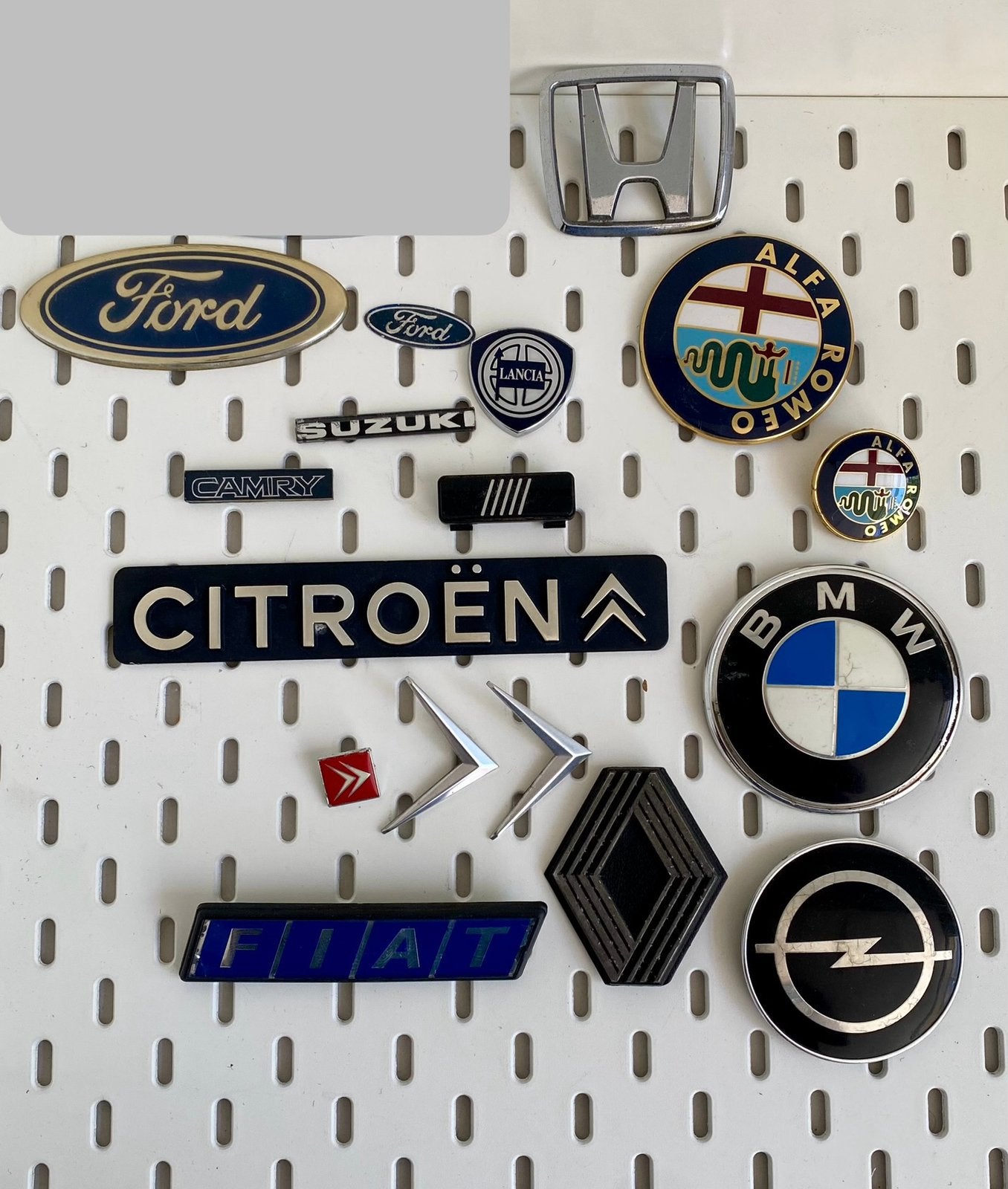 Diverse auto-emblemen en logo's - Ford, BMW, Opel, Citroën, Gebruikt, Various, None, None