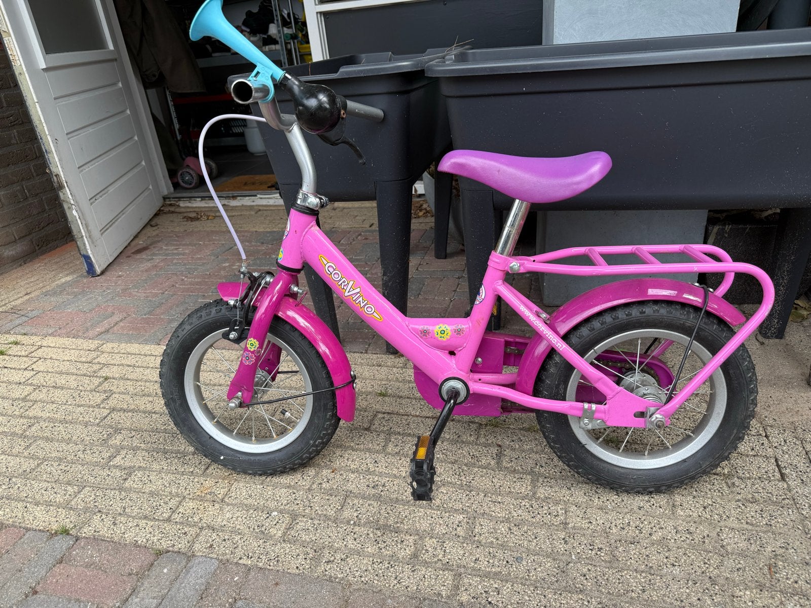 Roze kinderfiets Corvino - 12 inch, Ophalen, Terugtraprem, Zijwieltjes, Gebruikt