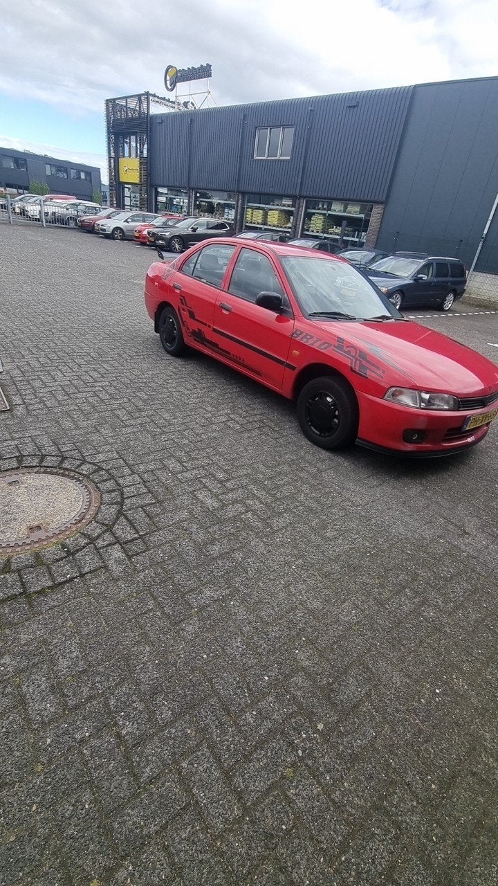 Mitsubishi Lancer 1.3 GLI 1996 Rood, Ophalen