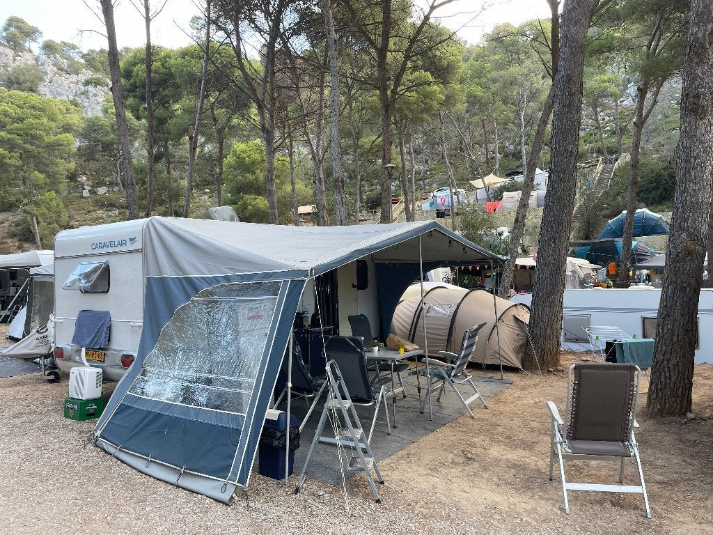 Caravan + stalling Costa Brava + reservering camping Laguna, Caravans en Kamperen, Caravans, Particulier, tot en met 5, 750 - 1000 kg