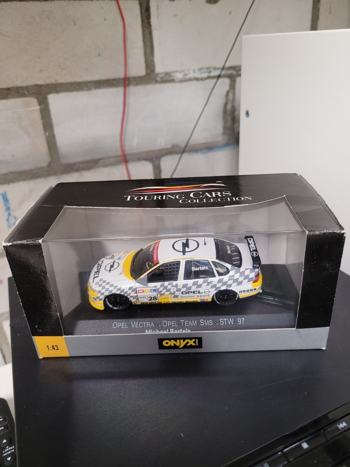 opel vectra onyx 1:43 XT071, Hobby en Vrije tijd, Modelauto's | 1:43, Ophalen of Verzenden, Zo goed als nieuw, Auto, Overige merken