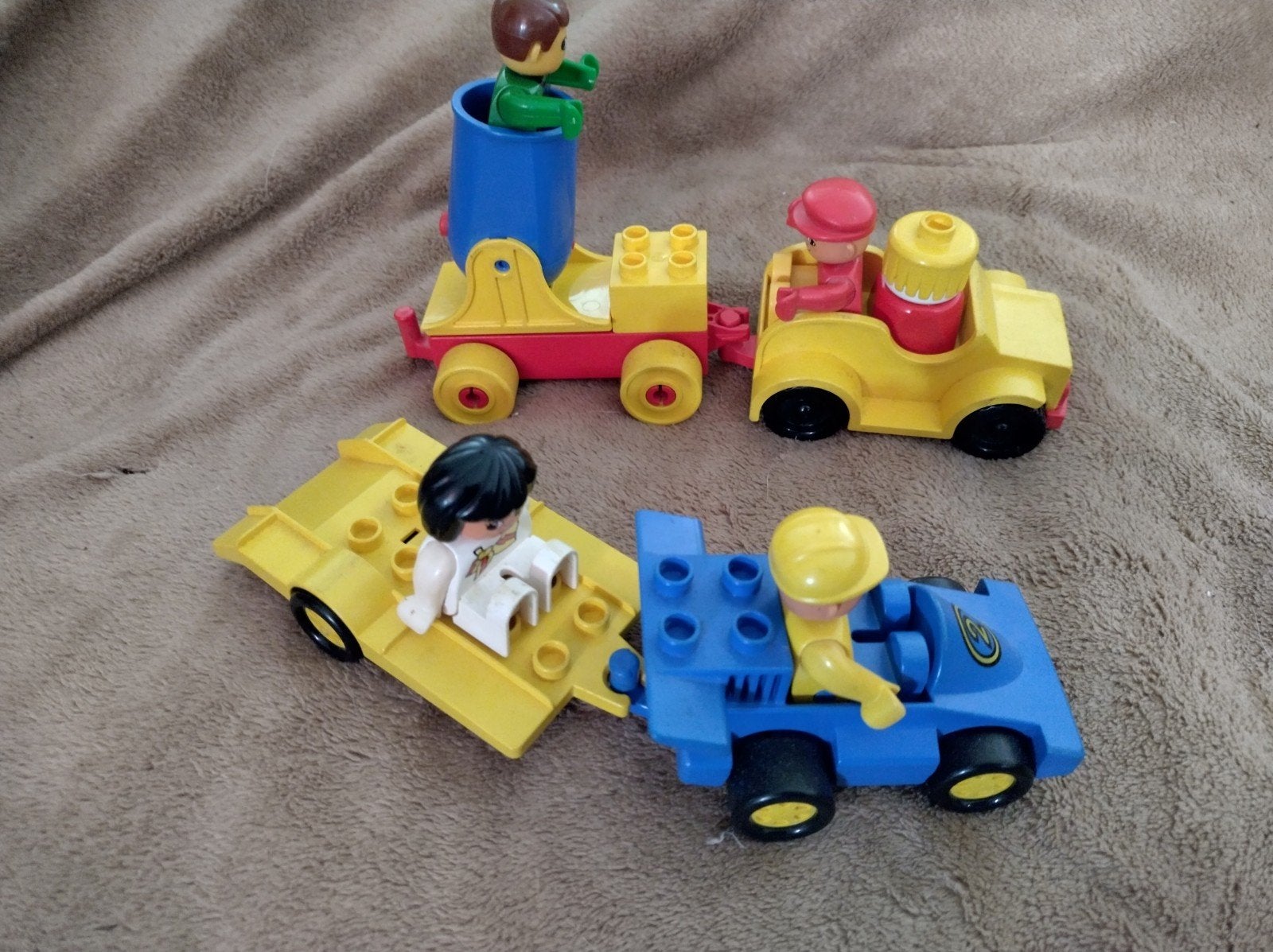 Vintage Duplo/Abrick speelgoed auto's en figuren, Kinderen en Baby's, Ophalen of Verzenden, Gebruikt