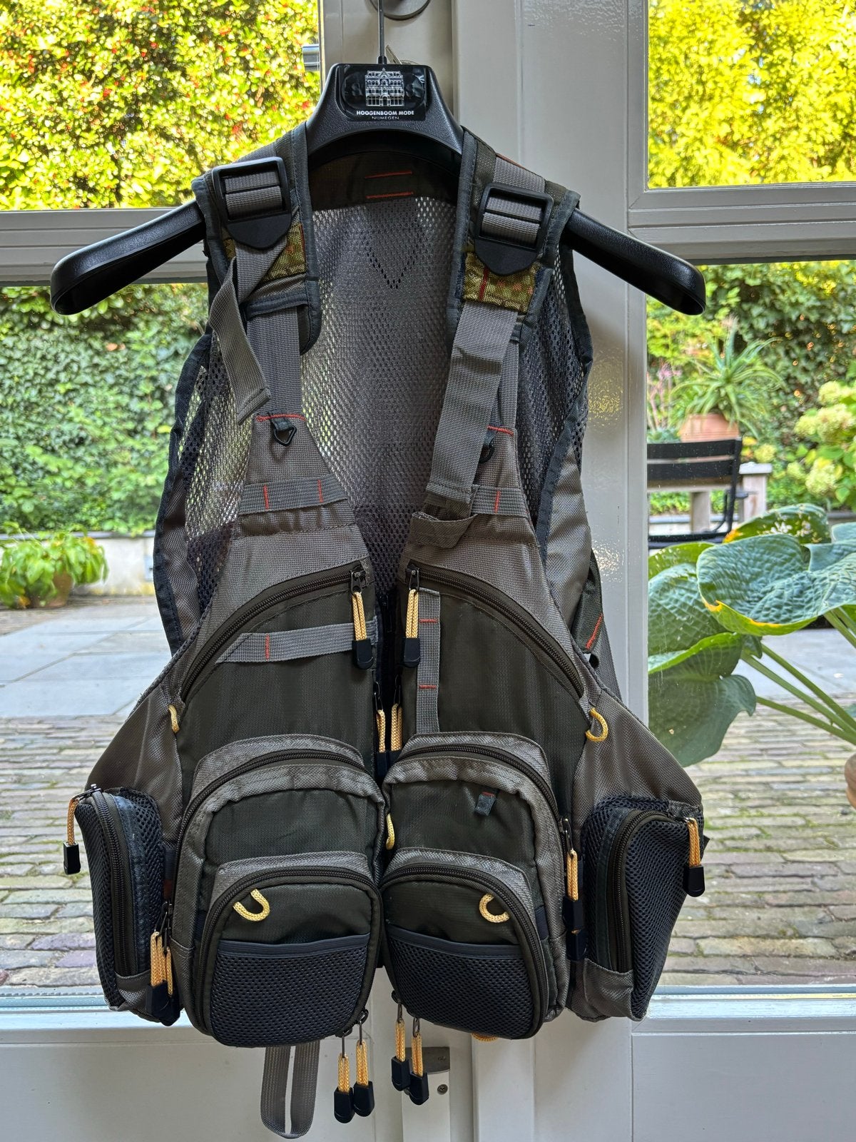 Visvest met meerdere zakken en mesh rugpaneel, Ophalen of Verzenden, Zo goed als nieuw, Kleding