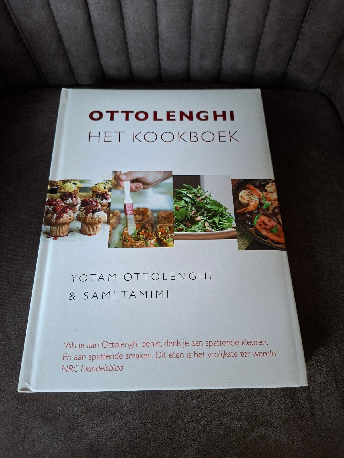 Ottolenghi Het Kookboek - Yotam Ottolenghi & Sami Tamimi, Boeken, Hoofdgerechten, Midden-Oosten en Marokko, Ophalen of Verzenden