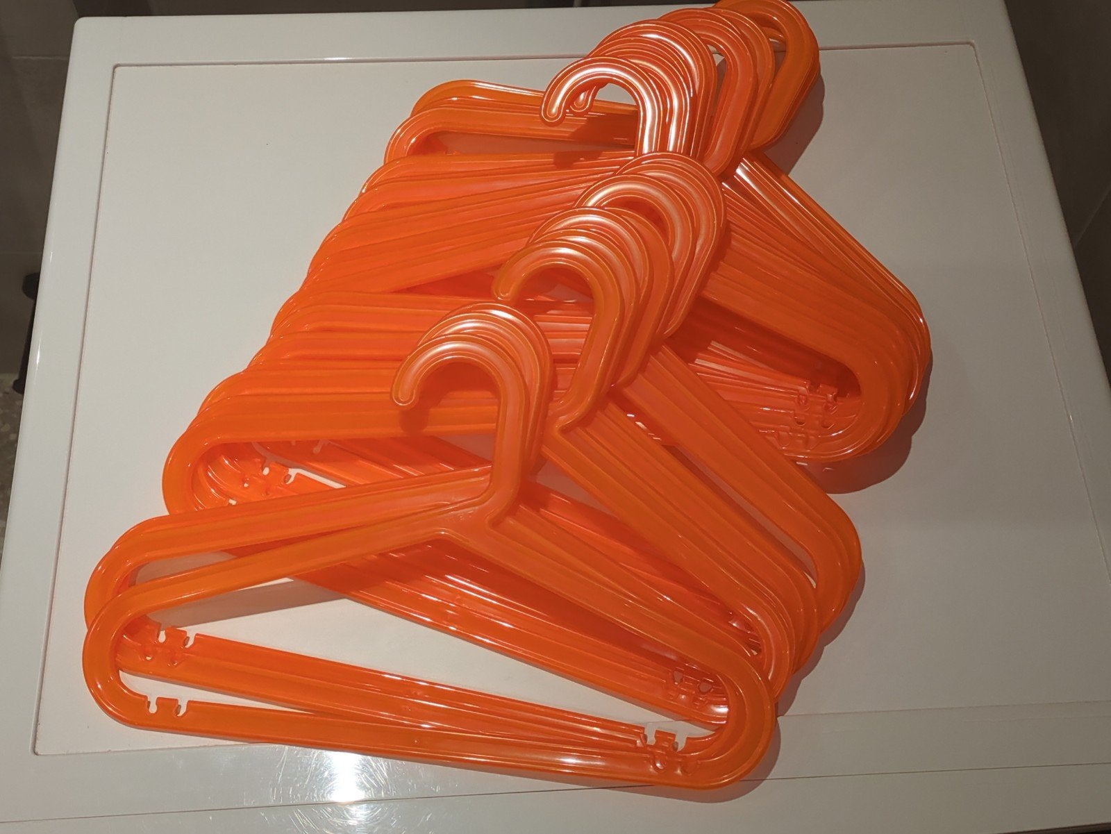 Oranje kledinghangers - set van 22 stuks, Ophalen of Verzenden, Overige typen