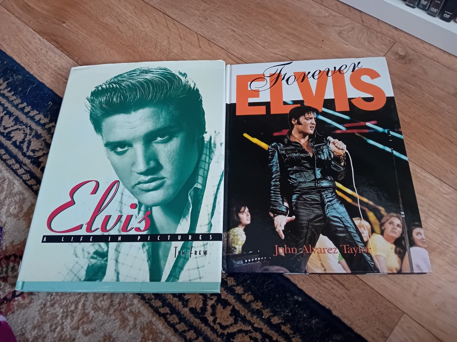 Elvis Presley Boeken: A Life in Pictures & Forever Elvis, Ophalen of Verzenden, Zo goed als nieuw, Artiest, Tim Frew, John Alvarez Taylor