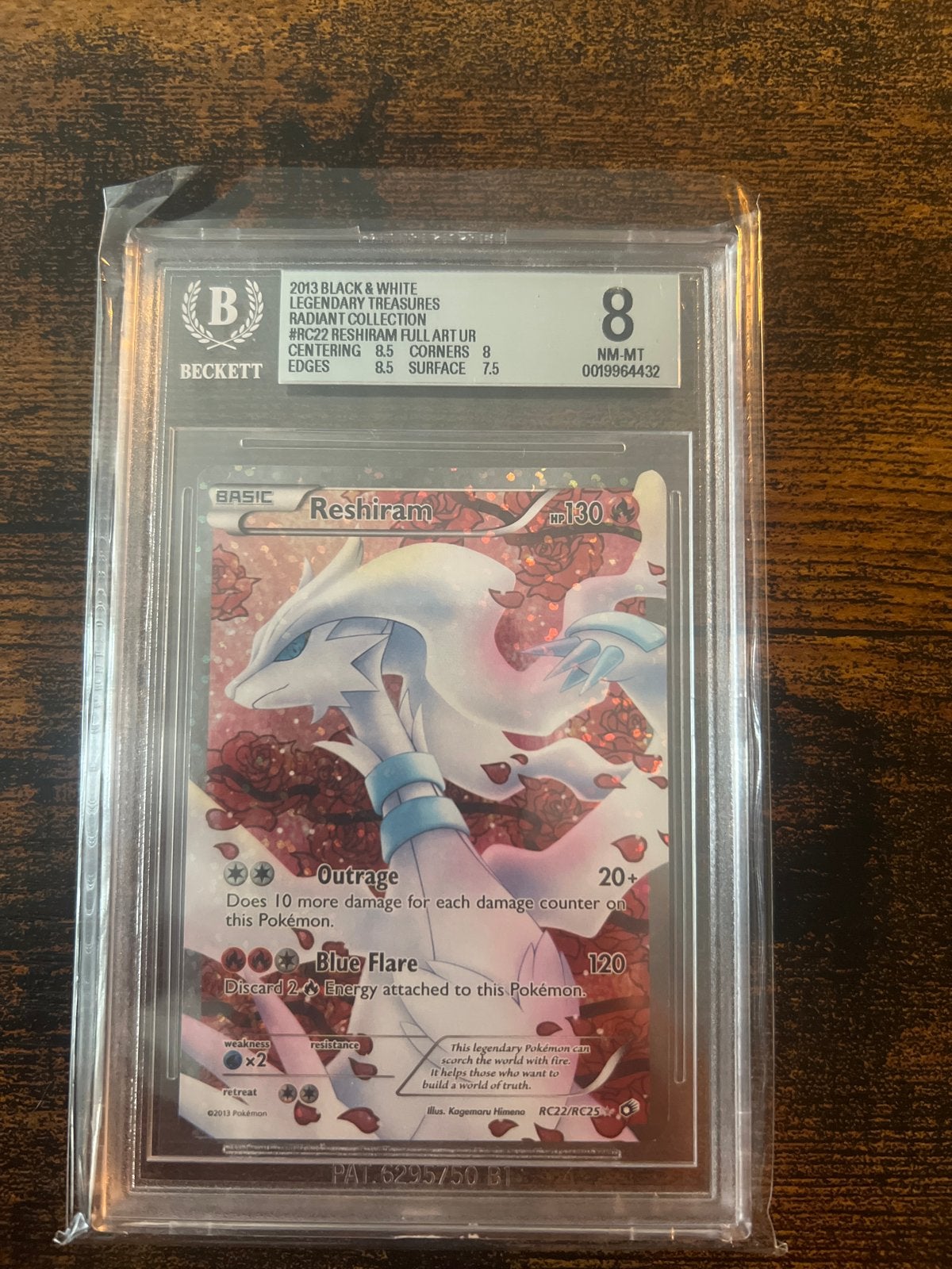 Pokemon Reshiram Full Art RC22/RC25 BGS 8 NM-MT, Ophalen of Verzenden, Zo goed als nieuw, Losse kaart