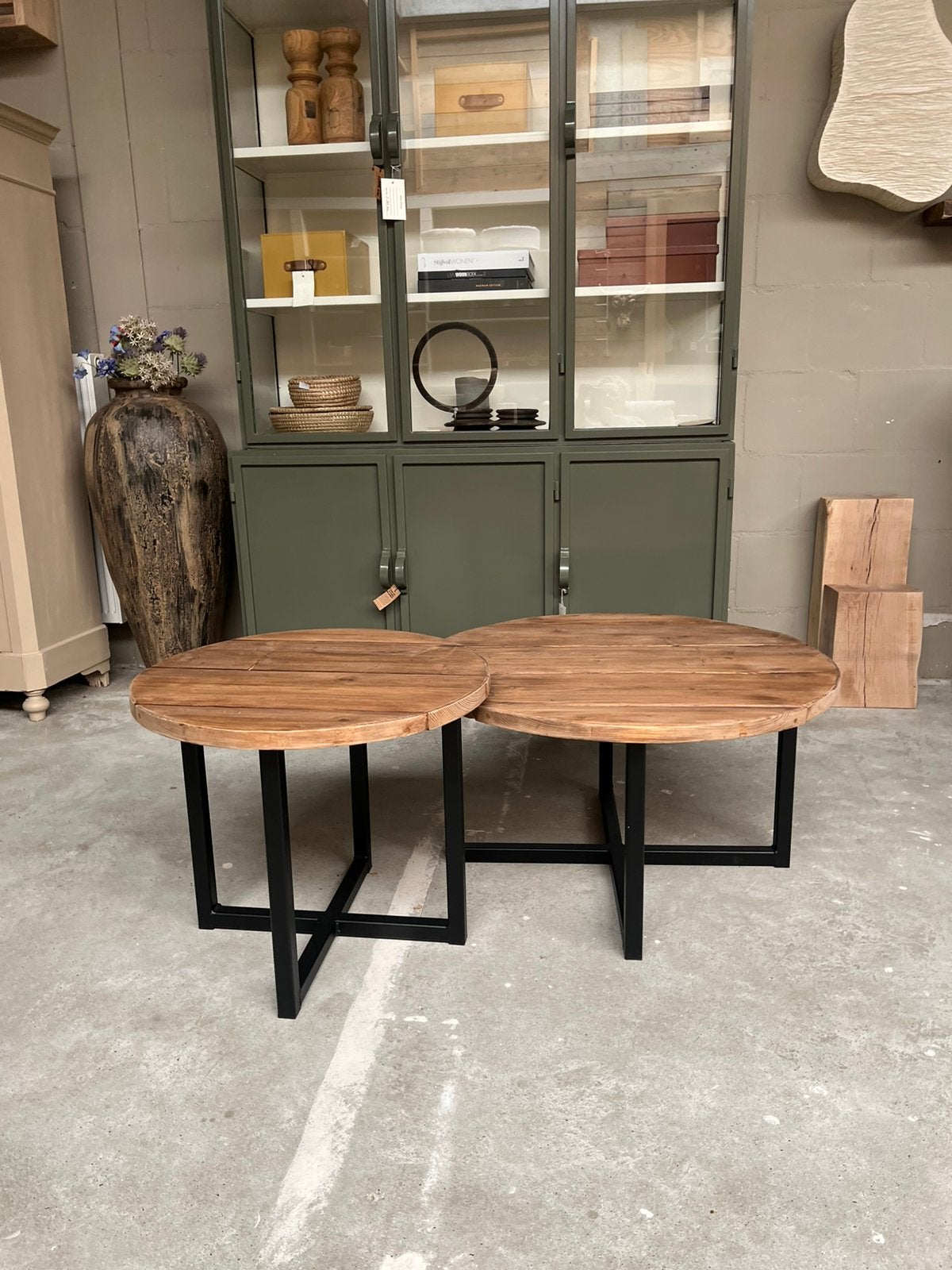 Set salontafels oud hout stalen frame showroomopruiming, Huis en Inrichting, Tafels | Salontafels, Rond, Zo goed als nieuw, Minder dan 50 cm