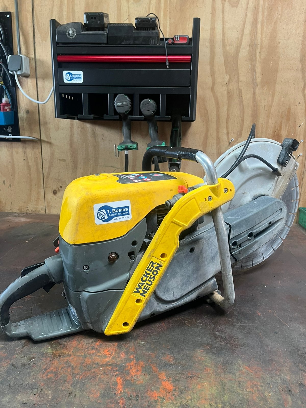 Wacker neuson bandenzaag, Ophalen of Verzenden, Zo goed als nieuw, 1200 watt of meer, 70 mm of meer