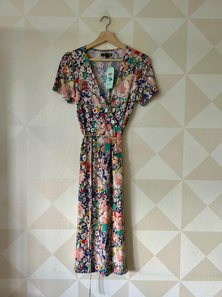 King Louie Zuma Wrap Dress blauw bloem S/36 NIEUW, Kleding | Dames, Nieuw, Ophalen of Verzenden, Knielengte, Roze
