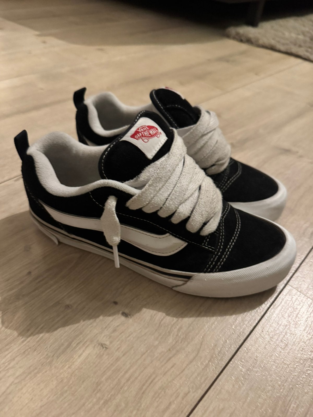 Vans KNU skool, Zwart, Ophalen of Verzenden, Sneakers of Gympen, Gedragen