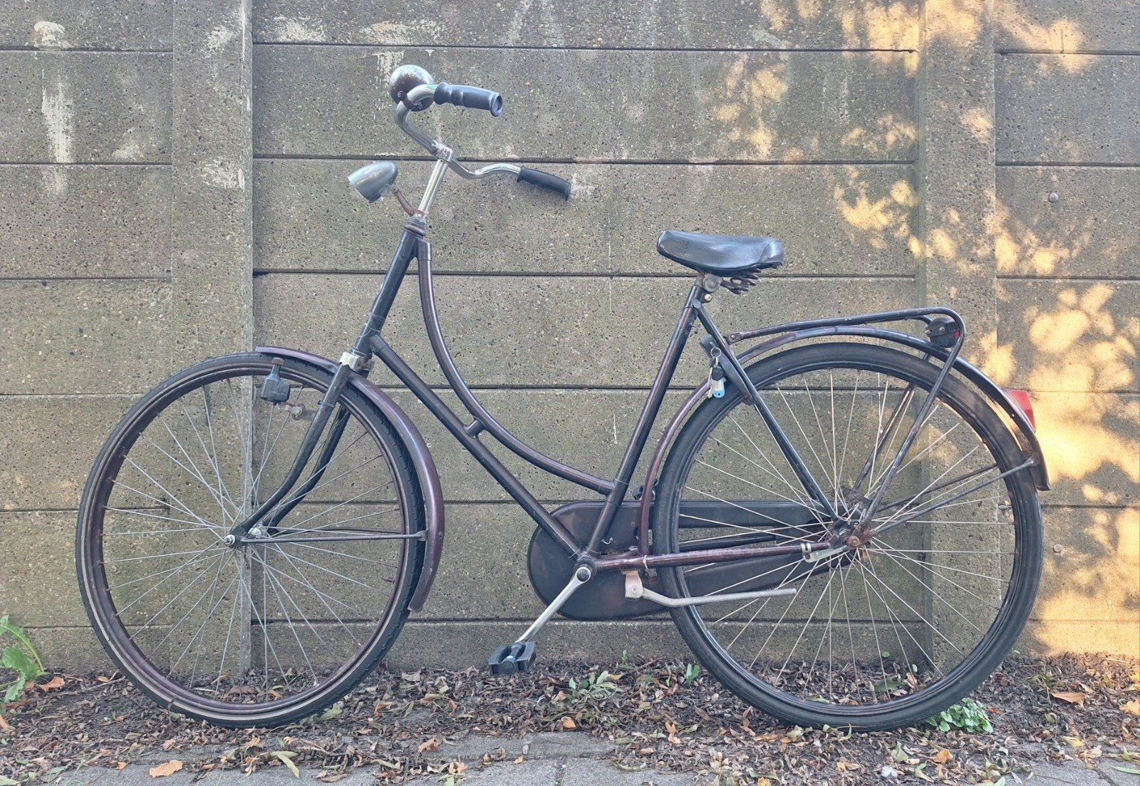 Rijklare omafiets met terugtraprem en nieuwe trappers, Ophalen, Terugtraprem, Gebruikt, 56 cm of meer