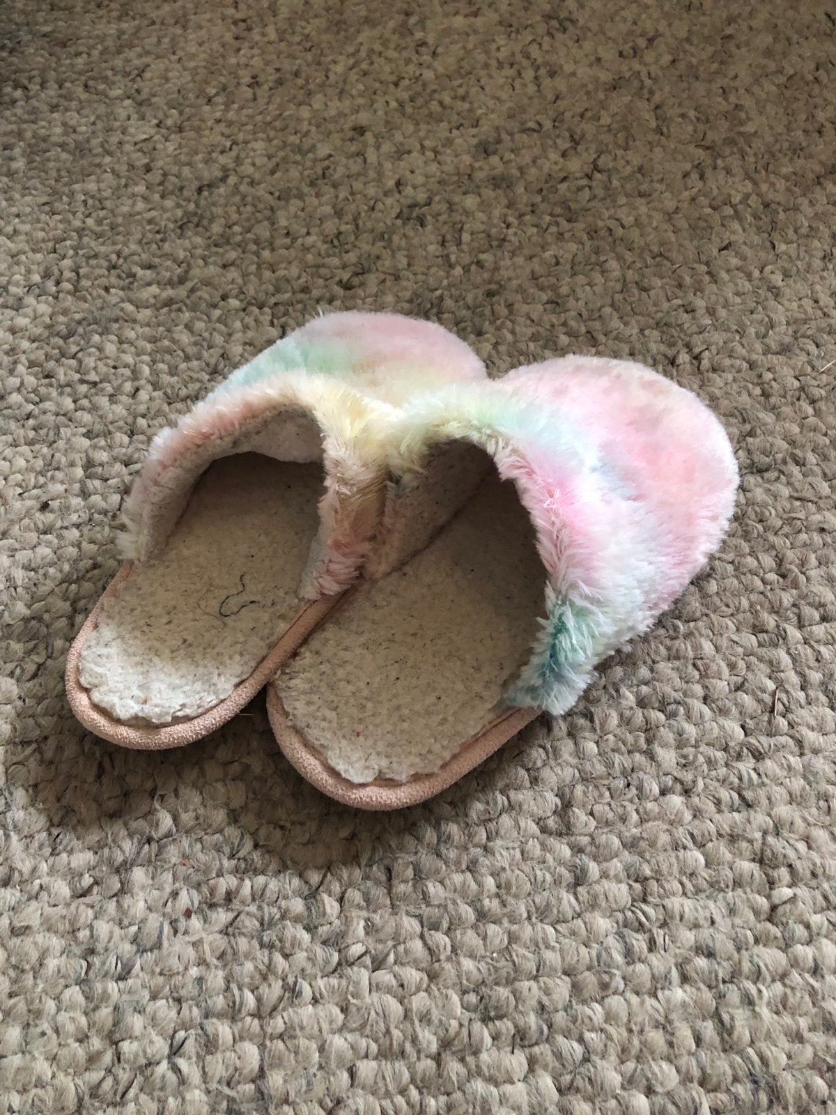 Kleurrijke pluizige pantoffels, Ophalen of Verzenden, Gedragen, Overige kleuren, Pantoffels of Sloffen