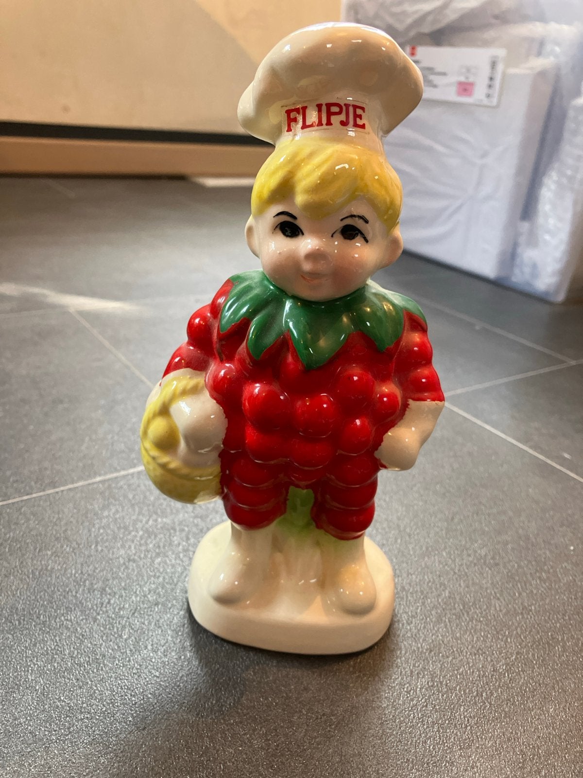 Vintage Flipje Tiel spaarpot - aardbei figuur, Ophalen of Verzenden, Zo goed als nieuw, Dier