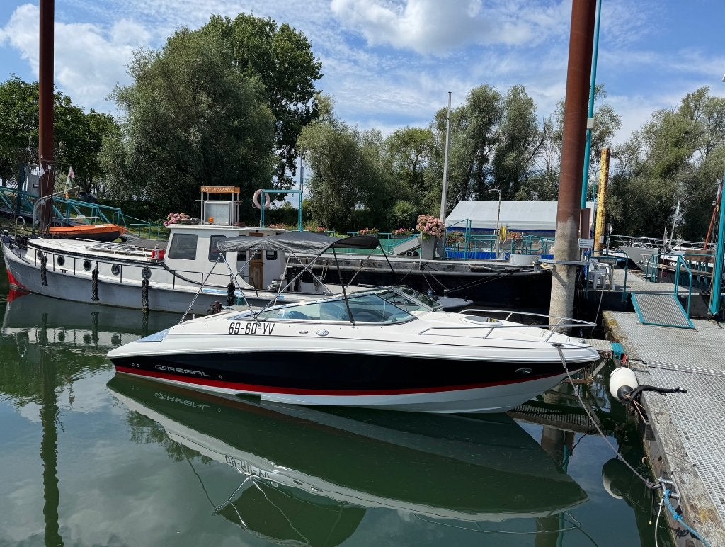 Regal 2250 Cuddy, Volvo Penta KAD32 Diesel motor, Trailer, Ophalen, Regal, Gebruikt, Binnenboordmotor