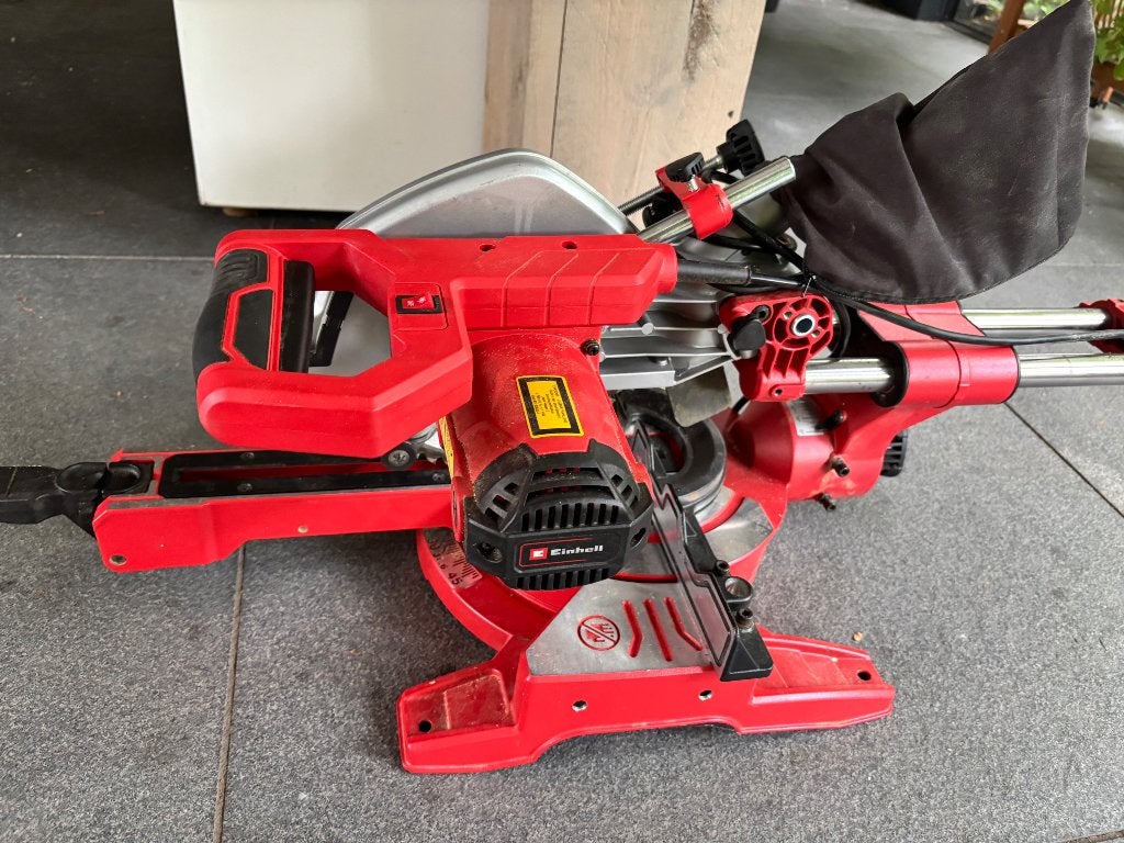 Afkort zaag, Doe-het-zelf en Verbouw, Gereedschap | Zaagmachines, Ophalen, Gebruikt, Cirkelzaag, 30 tot 70 mm
